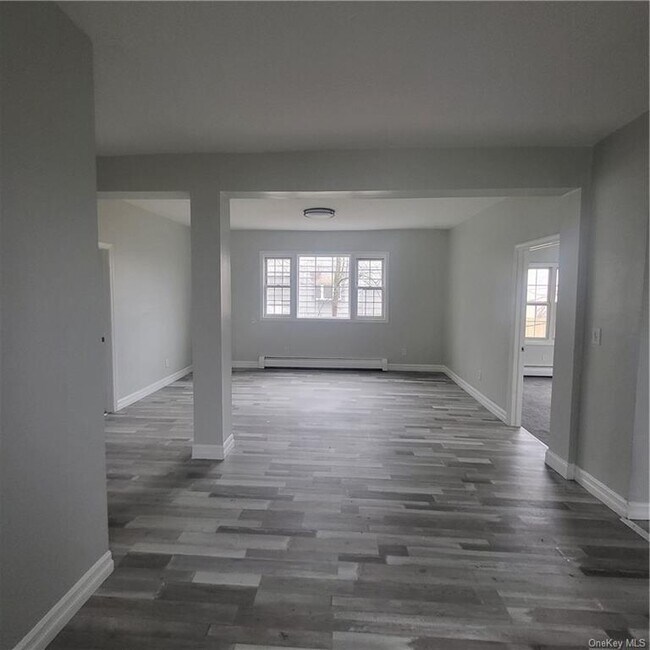 27 Cottage St, Monticello, NY 12701 Room for Rent in Monticello, NY