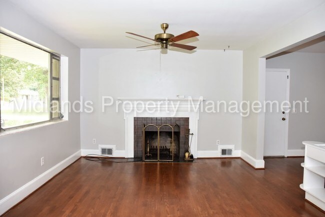 Foto del edificio - 146 Whispering Pines Circle
