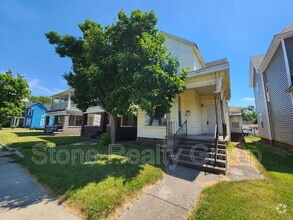 Building Photo - 714 S 7th St