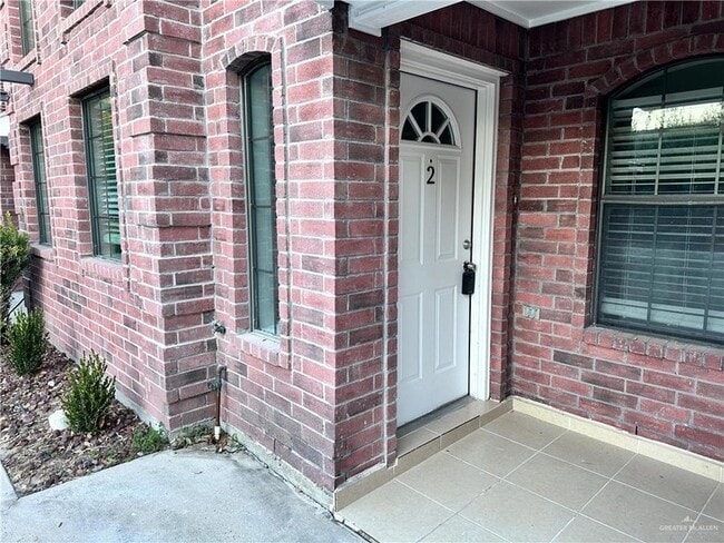 Building Photo - 213 S 49th St