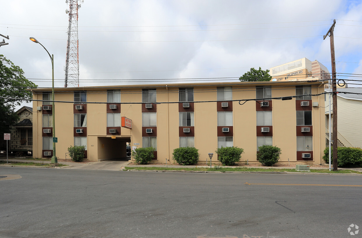 Building Photo - Metro House Apartments