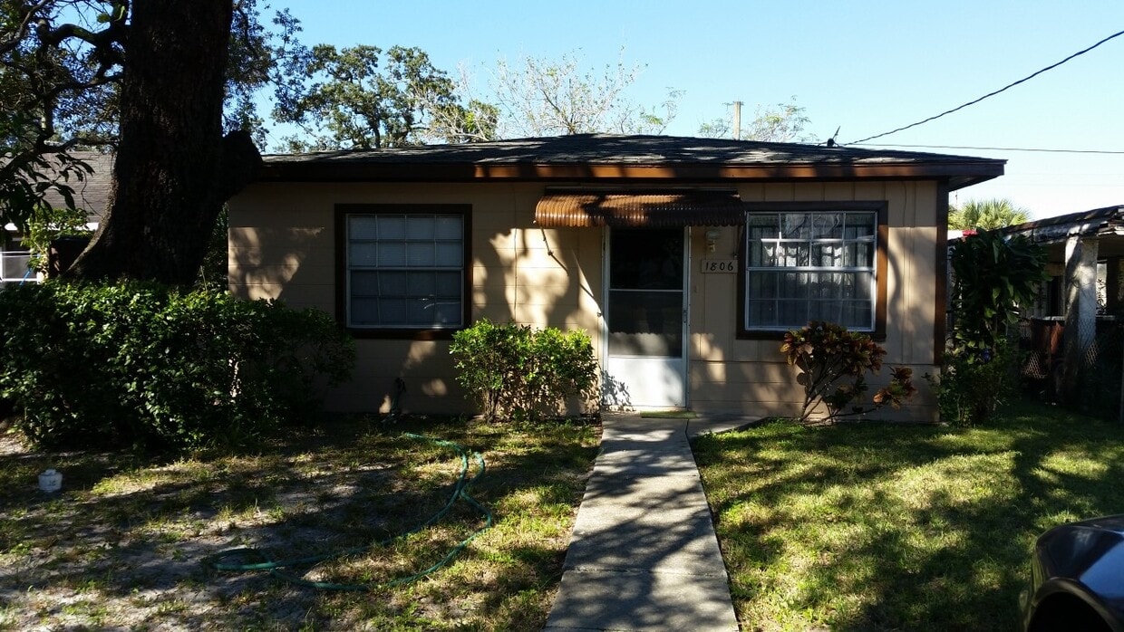 Primary Photo - 1806 E 20th Ave