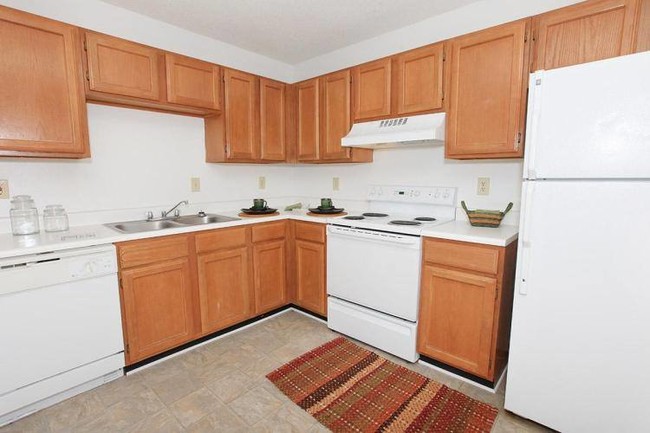 Fully Equipped Kitchen at Forest Ridge Apartment Homes in Ft. Mill, SC - Forest Ridge Apartment Homes