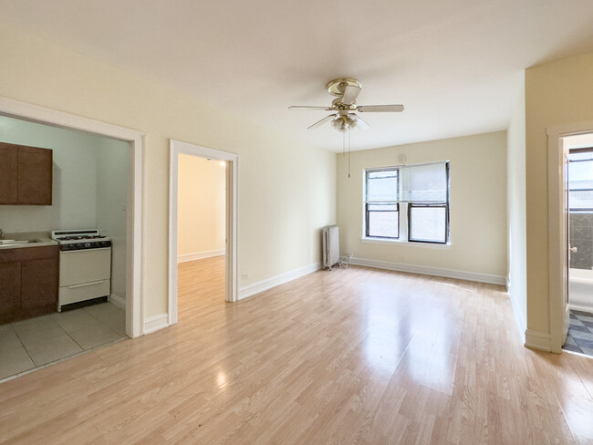 Foto del edificio - 4854 N Damen Ave