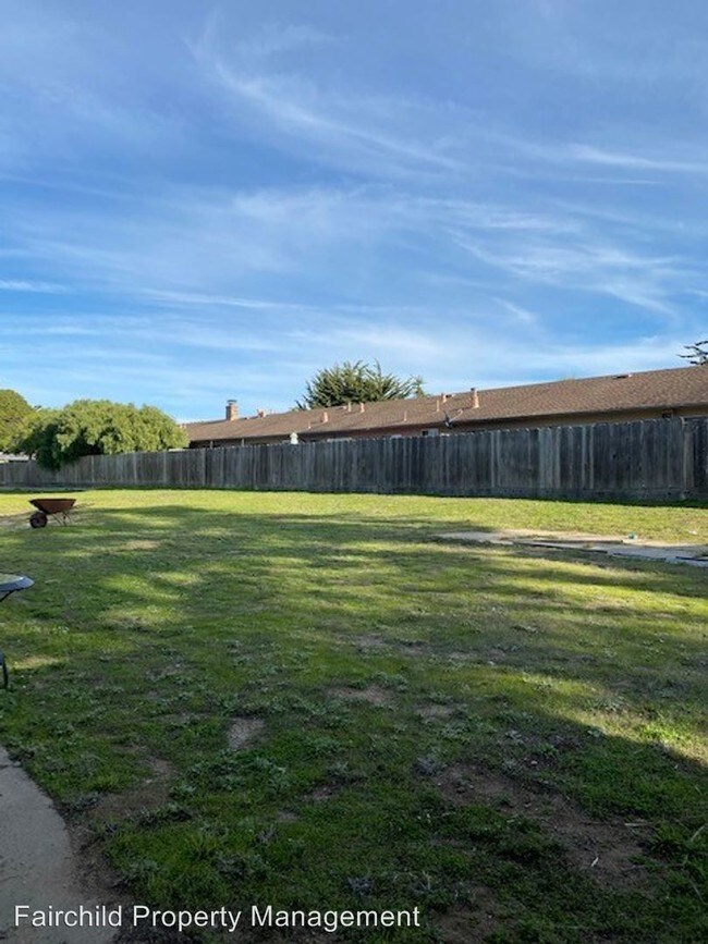 Building Photo - 3298 Del Monte Blvd