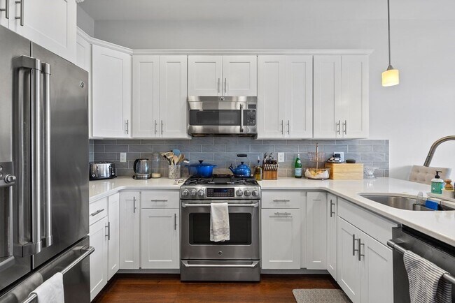 Foto del edificio - 171 W Broadway