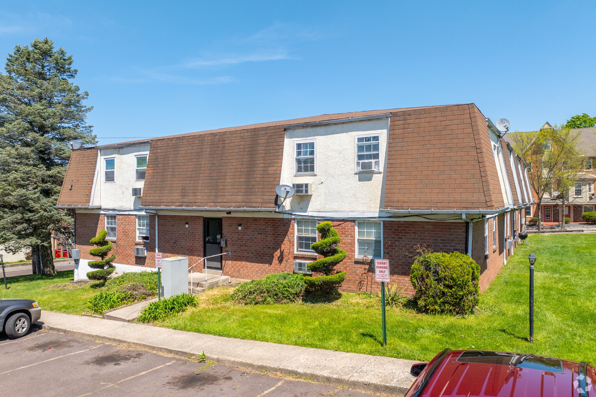 Chestnut Hill Condominiums