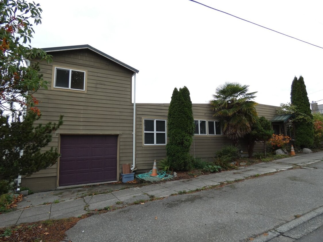 1617 K Ave Unit 1617, Anacortes, WA 98221 Room for Rent in Anacortes