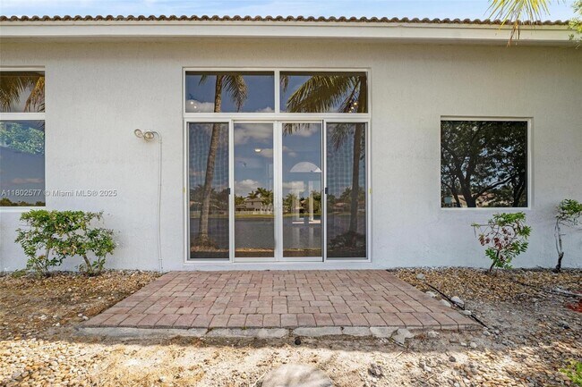 Building Photo - 1666 Victoria Pointe Cir