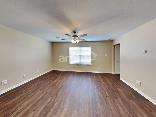 Foto del edificio - 4410 Nueces River Loop