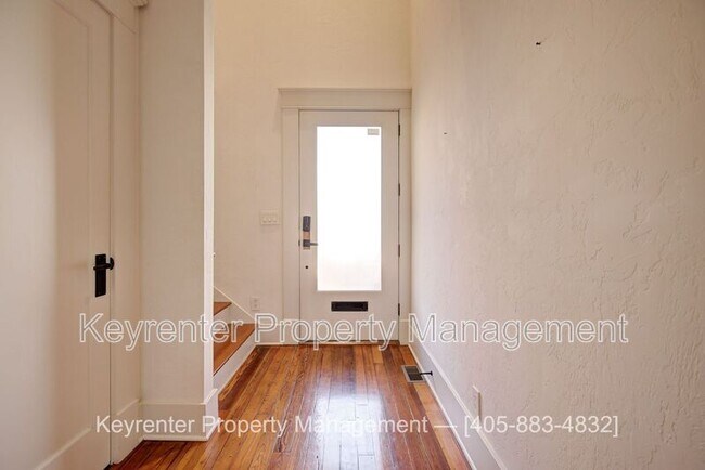 Foto del edificio - 812 NW 7th St