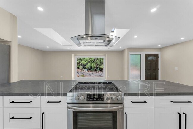 Foto del edificio - 205 Moons View Rd