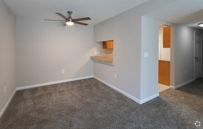 1 BR, 1 BA - 693 SF - Barrington Apartments