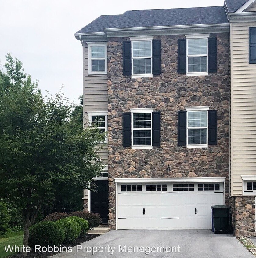 Primary Photo - 3 br, 2.5 bath House - 353 Latrobe Dr