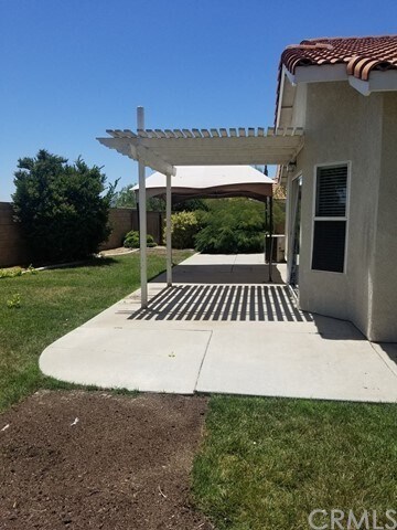 Building Photo - 40000 Daphne Dr