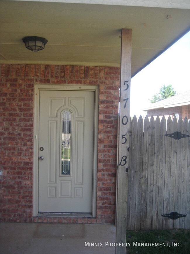 Building Photo - 5705 Fordham St