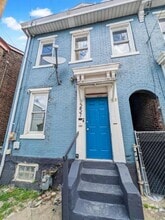 Building Photo - 257 37th St