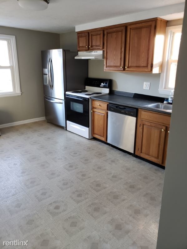 Foto del edificio - 3 br, 1 bath Apartment - 5 Carver St A Unit A