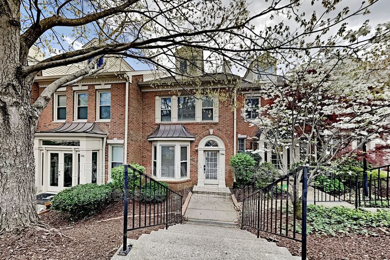 Primary Photo - 344 Ardsley Pl