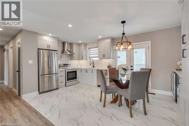 Photo du bâtiment - 6 Willow Green Ct