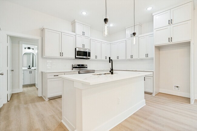 Building Photo - 8011 Doreen Ave