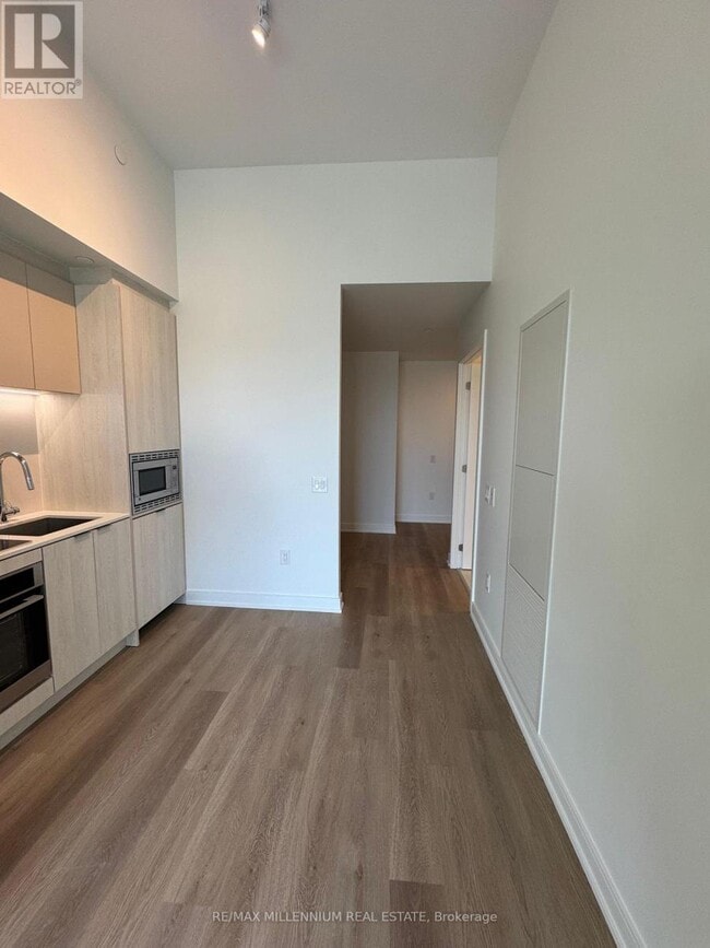 Building Photo - 3009 Novar Rd