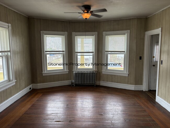 Foto del edificio - 125-127 Pond Street