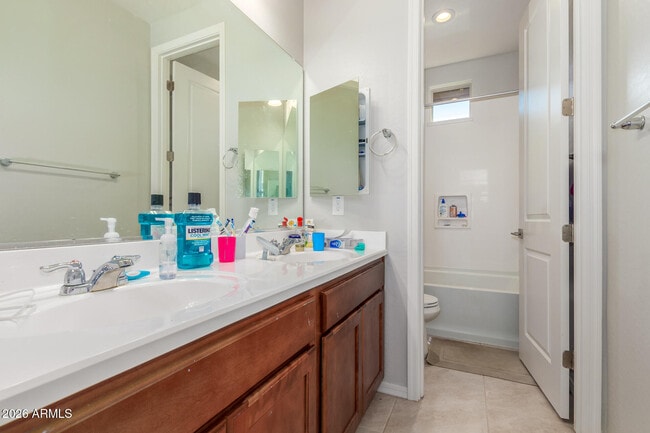 Building Photo - 4350 E Jesse St