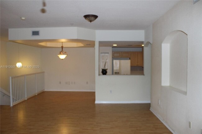 Foto del edificio - 6380 NW 114th Ave