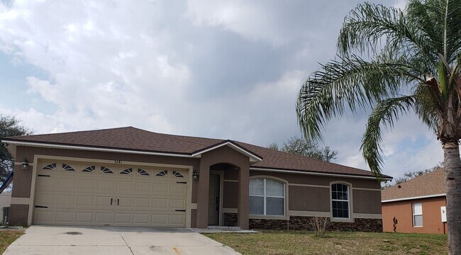 Foto del edificio - ~3/2~ Cardinal Pines Estate~Large Fenced i...