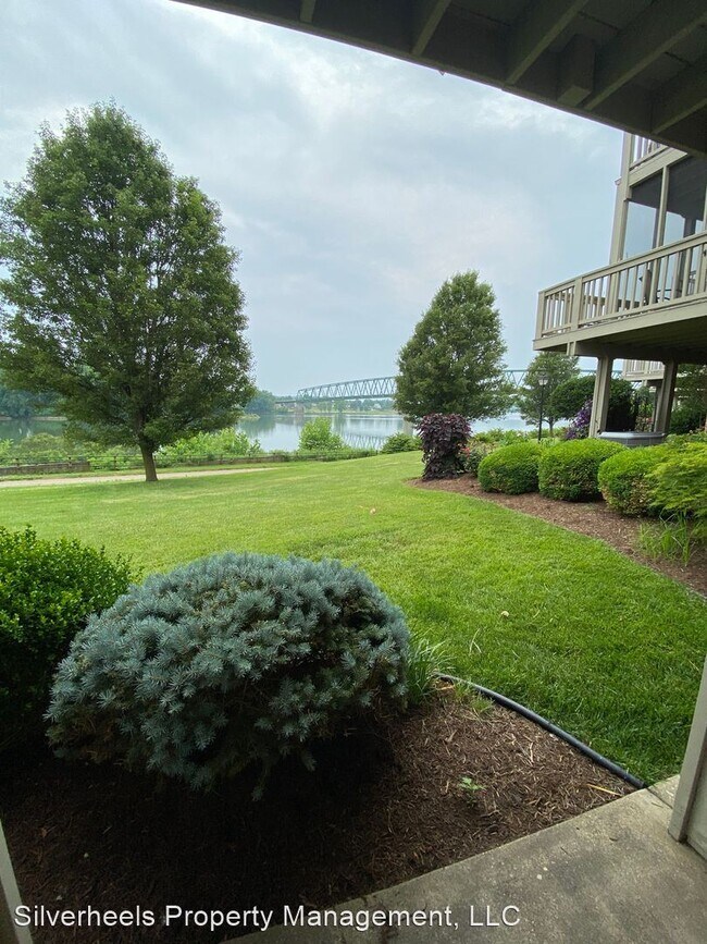 Building Photo - 2 br, 2.5 bath House - 402 Hart Street #11