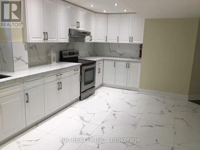 Photo du bâtiment - 50 Militia Trail