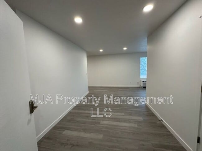 Foto del edificio - 500 East Fort Union Blvd