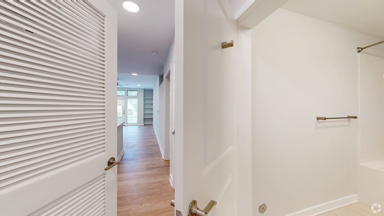 Photo - Shiplock Views Apartments