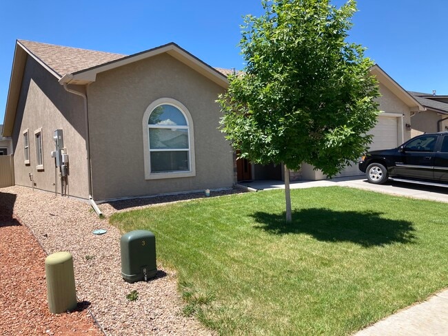 Building Photo - 439 Donogal Dr