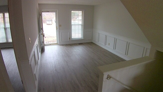Foto del edificio - Experience Aurora living in this spacious ...
