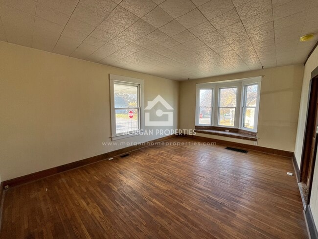 Building Photo - 902 Vine St