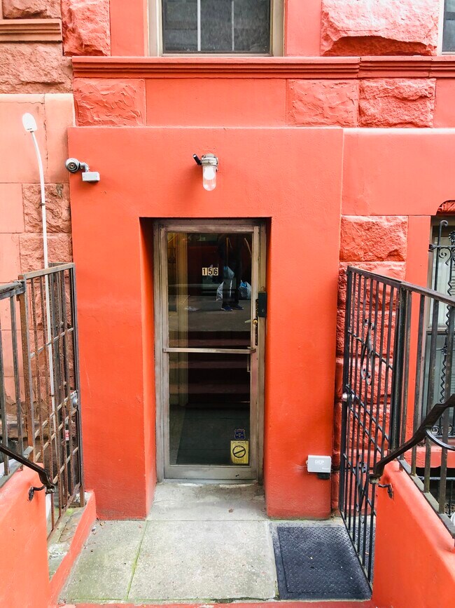 Building Photo - 156 W 92nd St