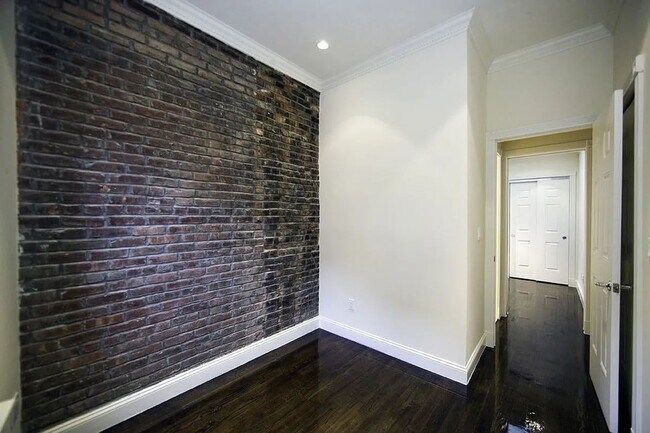 Foto del edificio - 39 East 1st Street