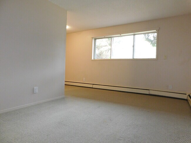 Photo du bâtiment - 322-326 6 Ave NE