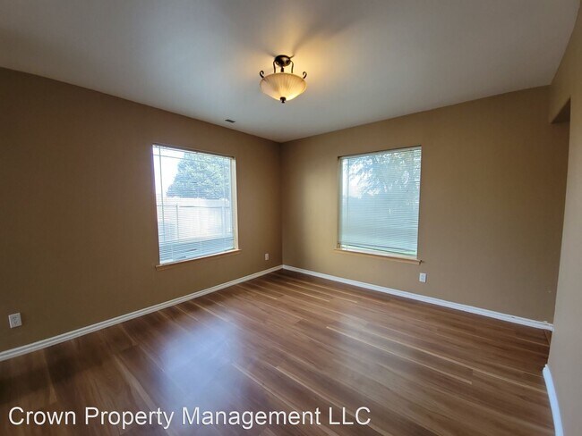 Building Photo - 5 br, 2.5 bath House - 3417 S. Buntin St.