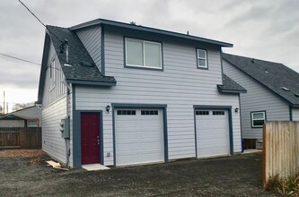 Building Photo - 332-334 SW 12th St