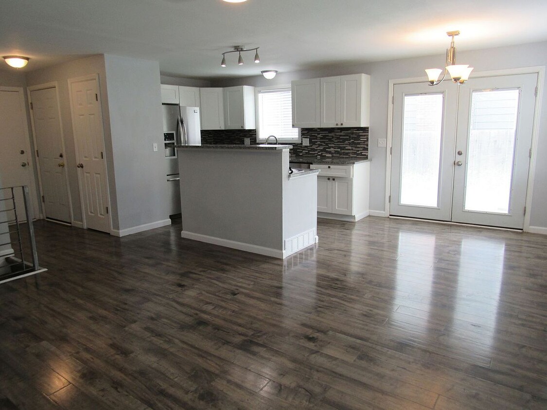 Foto principal - 2727 Twin Oaks Ct