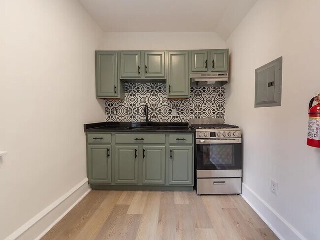 Foto del edificio - 606 W Maple Ave