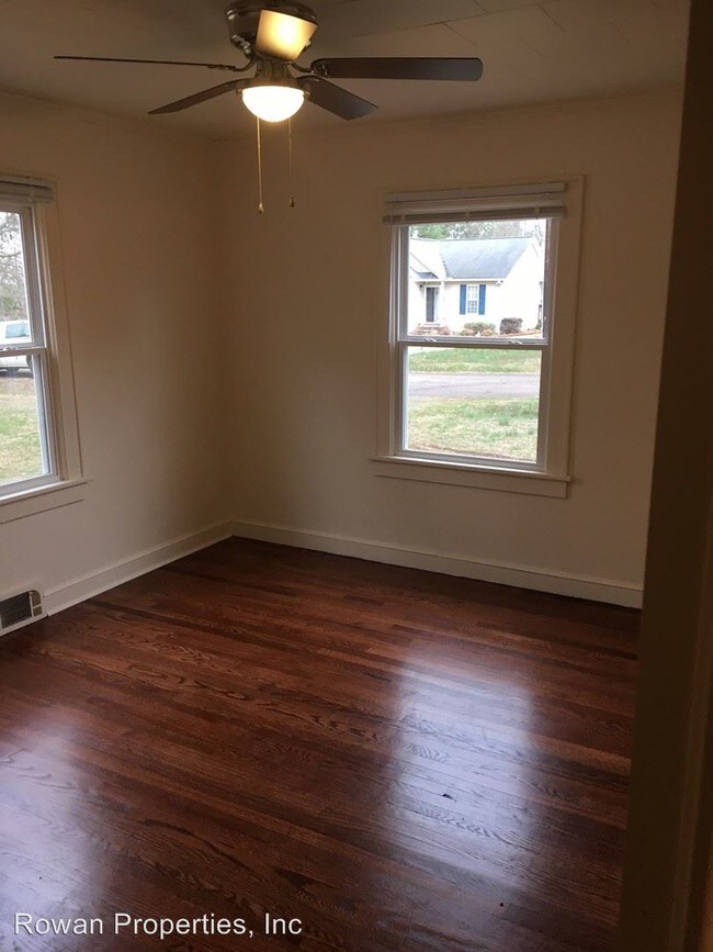 Building Photo - 3 br, 1 bath House - 425 Reynolds Street