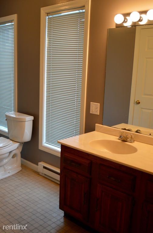 Building Photo - 3 br, 2 bath Condo - 8 Wildwood Dr.