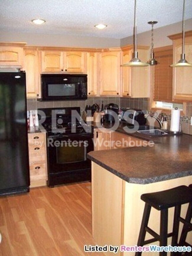 Foto del edificio - 3351 Grimes Ave N