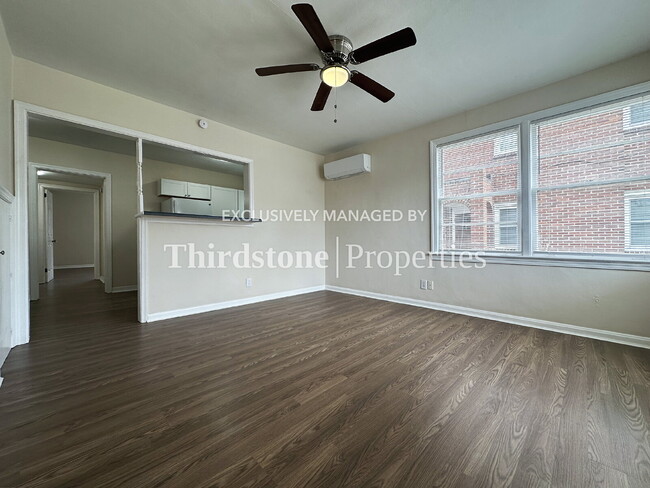 Foto del edificio - 2659 College St