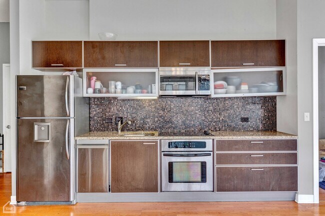 Foto del edificio - 650 W Wayman St