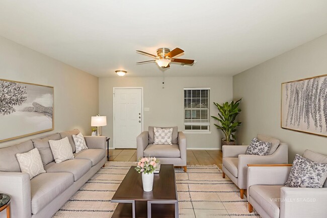 Foto del edificio - 3643 Bridgebluff Ln